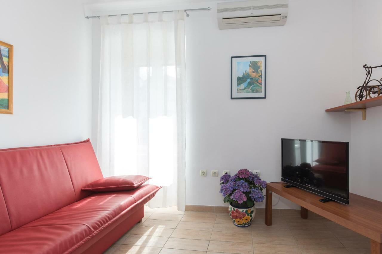 Apartments Ivona Malinska Exterior foto
